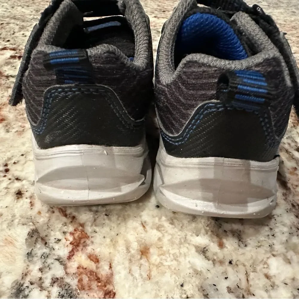 Skechers Kids' Black and Blue Light-Up Sneakers Size 6